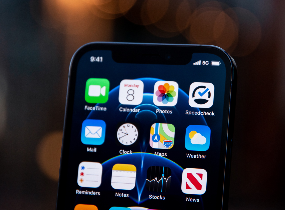 潮南苹果手机维修分享为什么 iPhone 12 在冬季会自动关机 